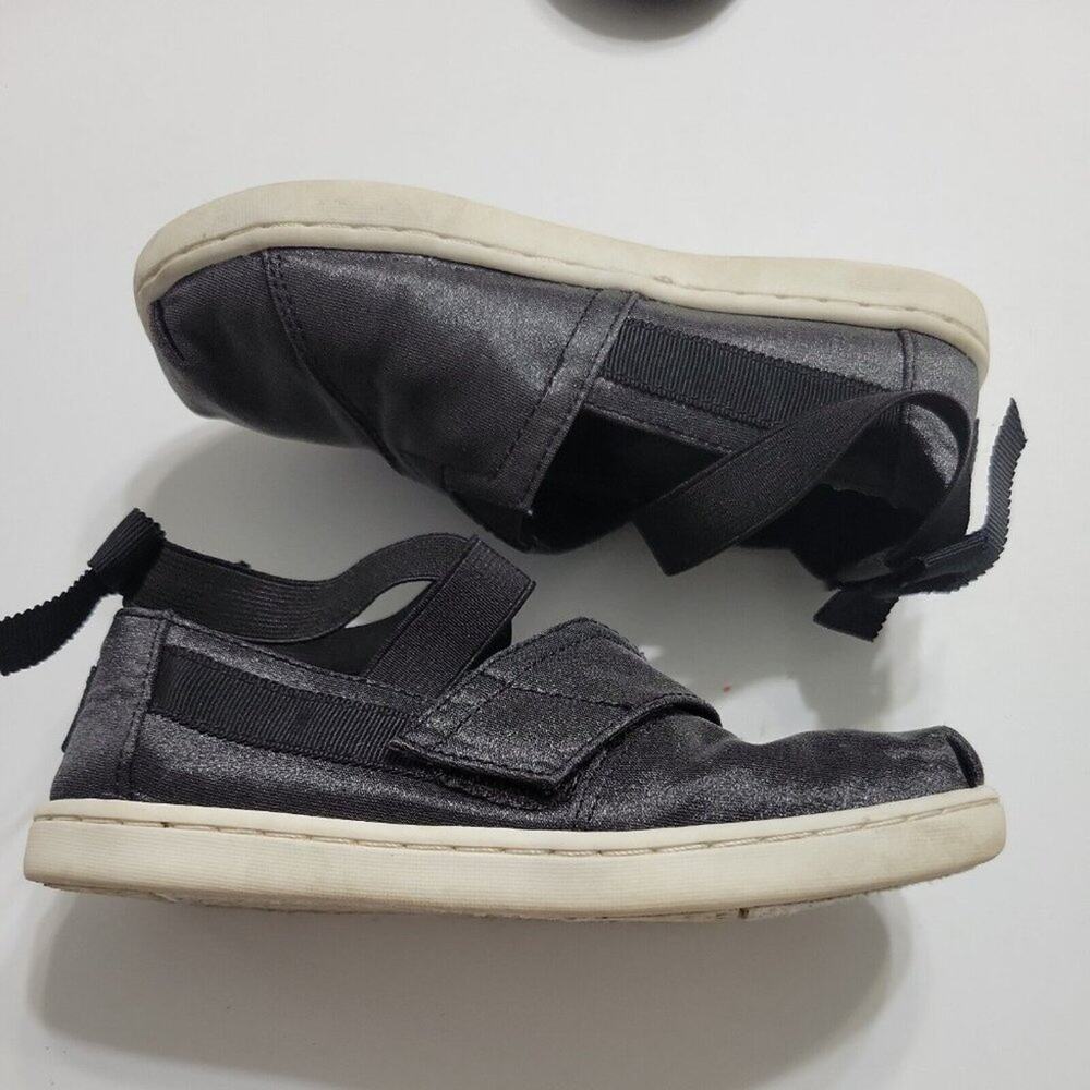 Toms Shoes Girls 11 Black‎ Hook Loop Flat Bow Strap Top Sparkle Comfort Stretch